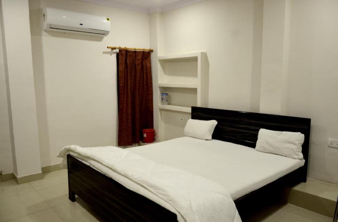 Hotel Atithi Niwas Allāhābād Junction Dış mekan fotoğraf